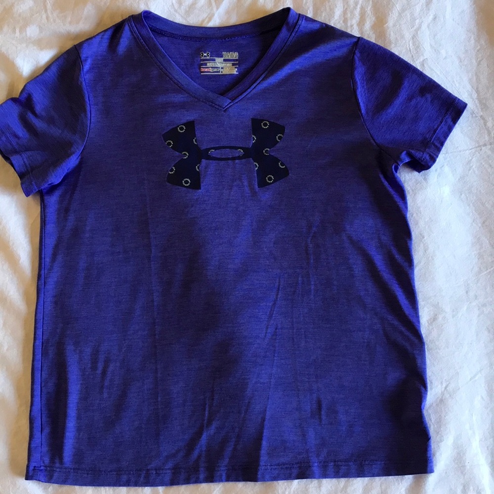 Under Armour top